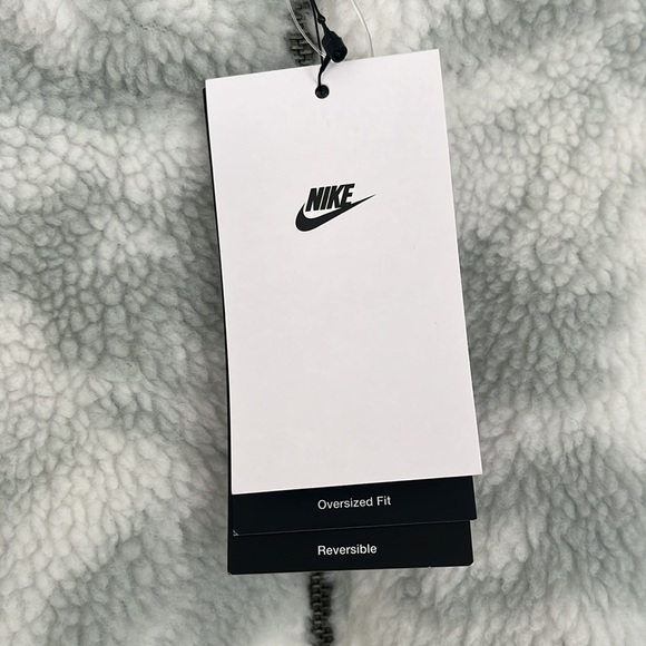 Reversible Sherpa Nike Club Jacket and Green Windbreaker/Raincoat - Picture 8 of 15